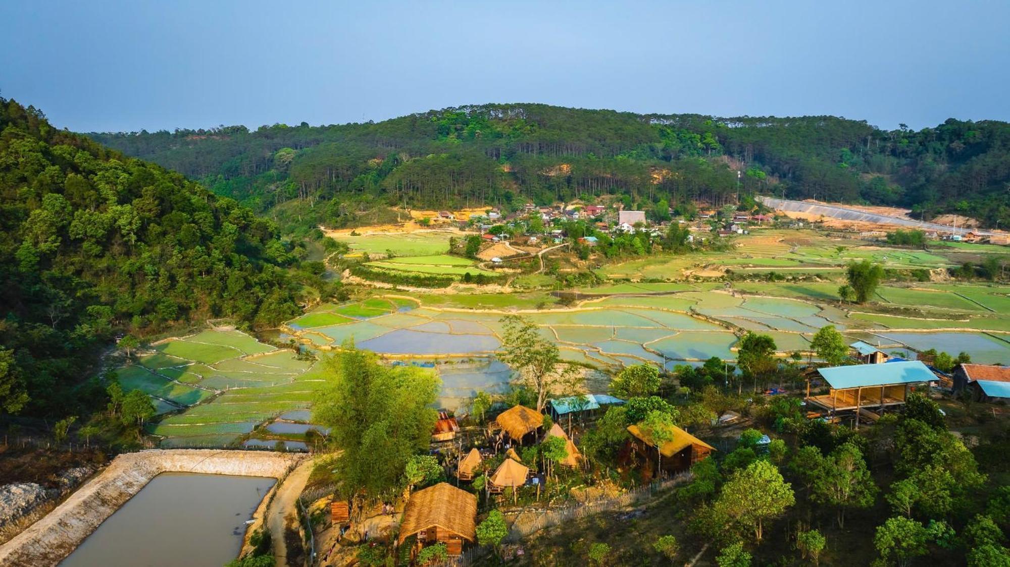 Nha Trong Ban - Homestay Mang Den Kon Von Kla Exterior foto